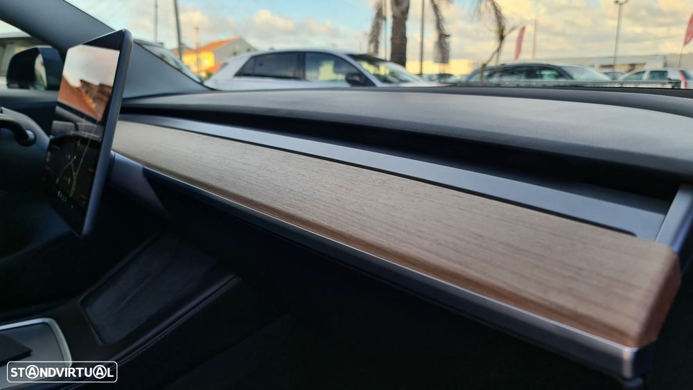 Tesla Model 3 - 28