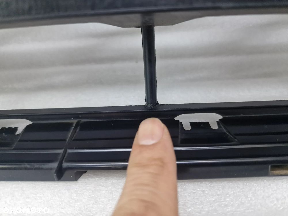 MINI F60 LIFT S COUNTRYMAN 19- KRATKA ŚRODKOWA ZDERZAKA PRZEDNIEGO PRZÓD / ATRAPA / GRILL , NR 7931641 , NR AUKCJI KR323 - 7