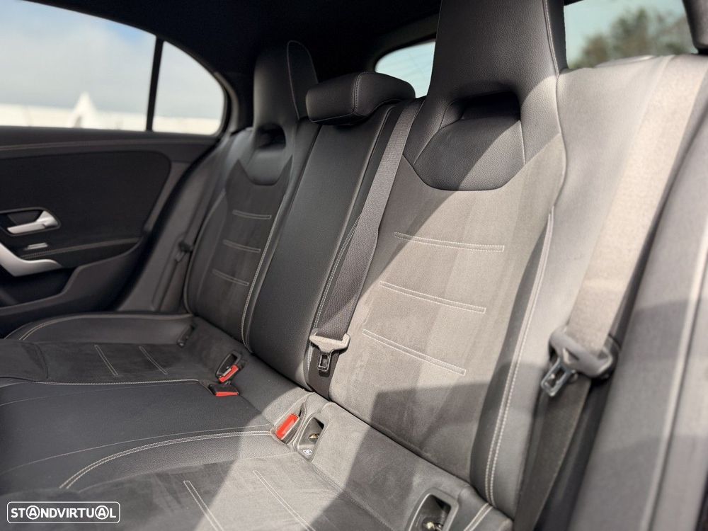 Mercedes-Benz A 250 e AMG Line - 24