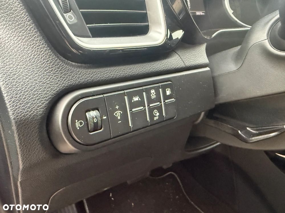 Kia Ceed - 12
