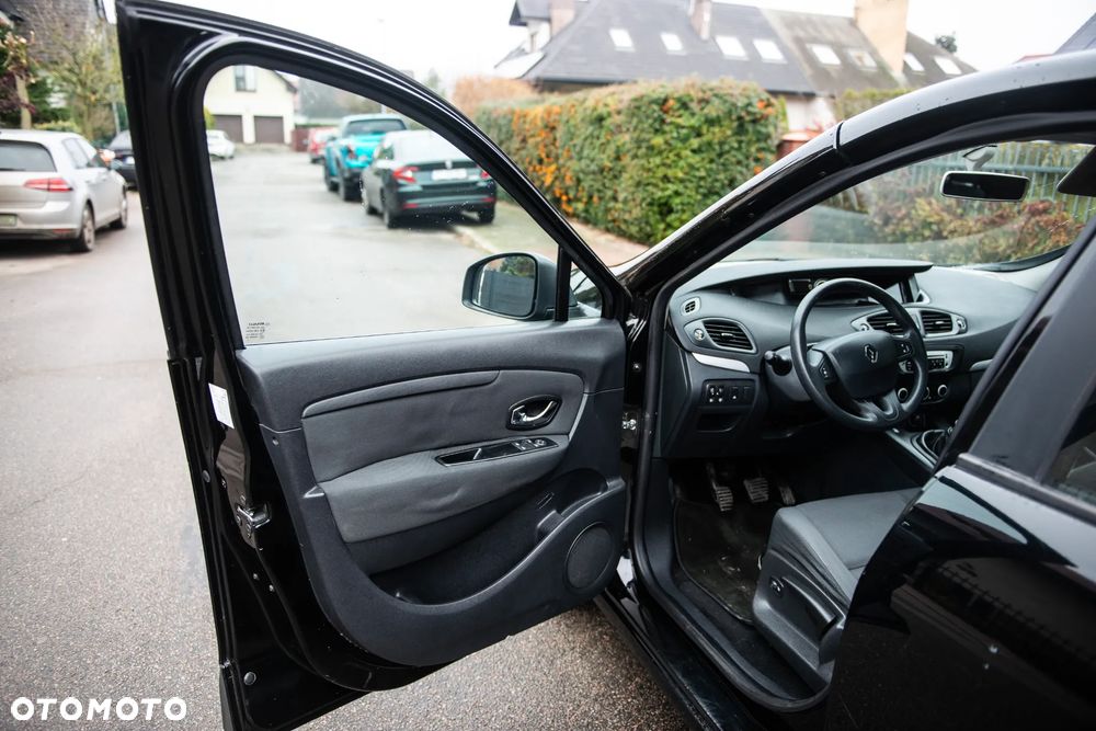 Renault Scenic 1.6 16V 110 TomTom Edition - 17