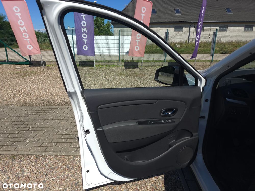 Renault Scenic 1.6 16V 110 TomTom Edition - 19