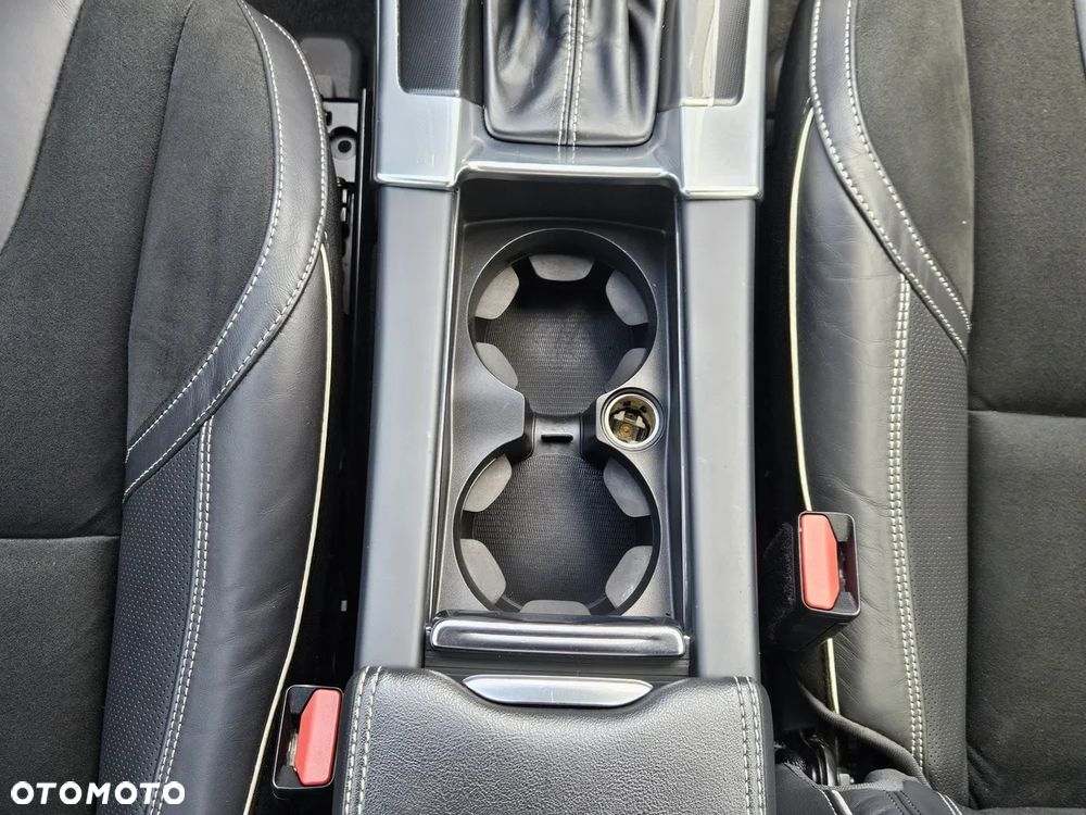 Volvo XC 60 D3 Drive-E R-Design Momentum - 21