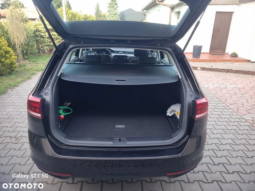 Volkswagen Passat - 10