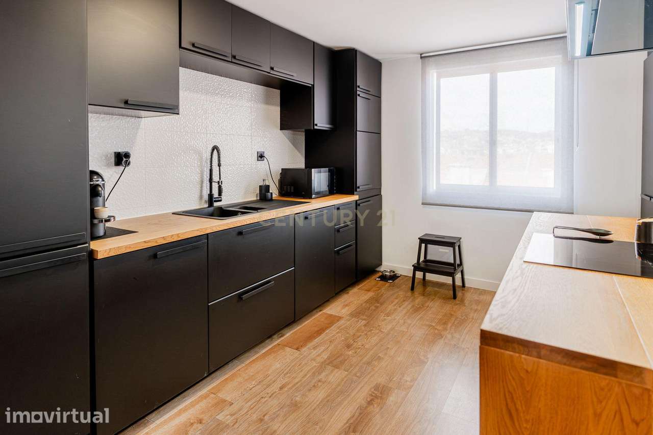 Apartamento T3 Totalmente Remodelado | 114 m² | Suite | Open Space | C - Grande imagem: 5/28