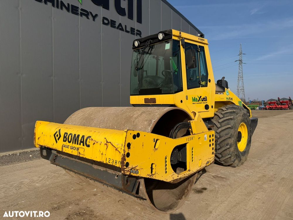 Bomag BW213DH-4 Cilindru Compactor - 9