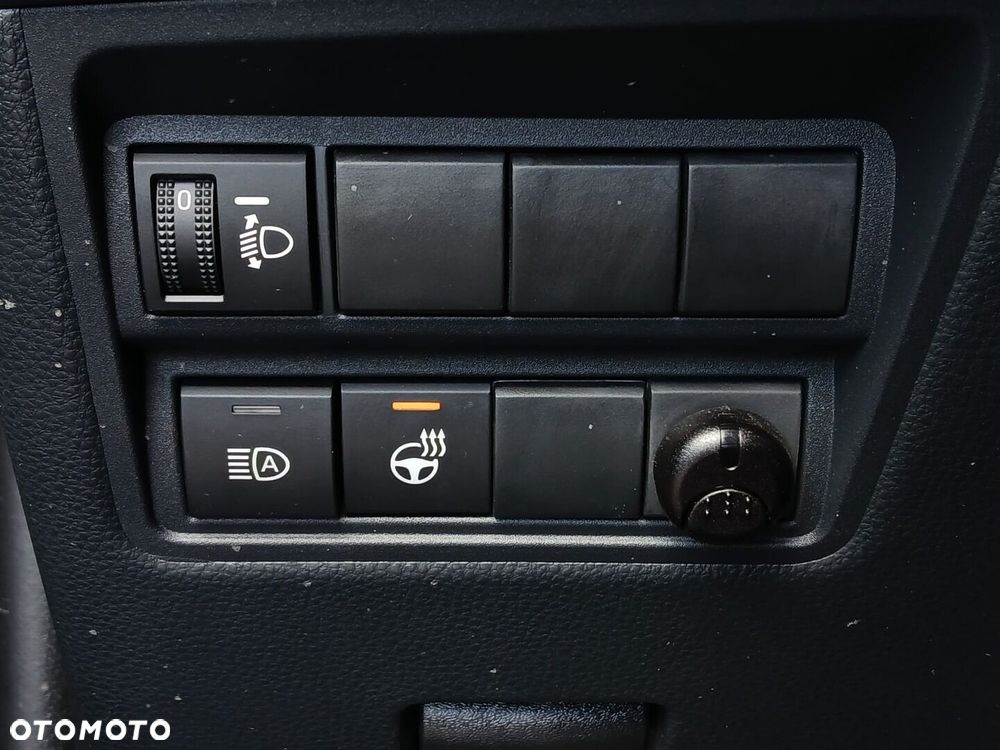 Toyota Yaris Hybrid 1.5 Style - 32