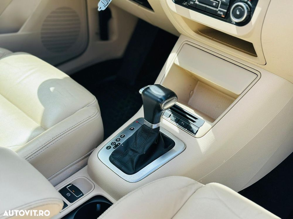 Volkswagen Tiguan 2.0 TDI DPF 4Motion DSG Sport & Style - 6