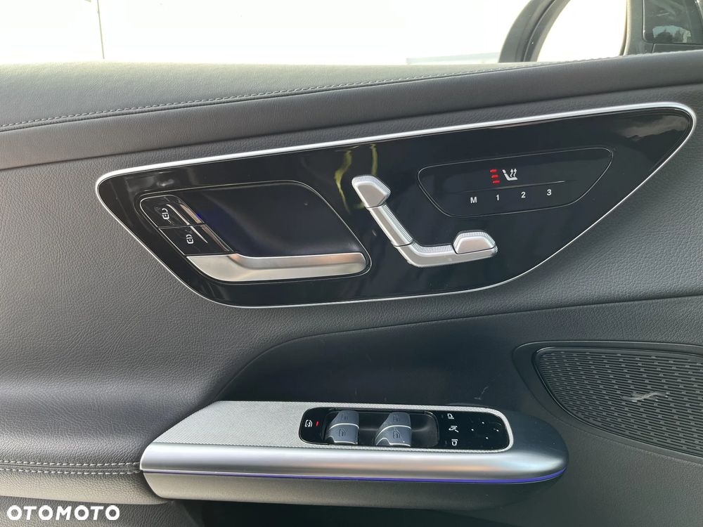 Mercedes-Benz GLC 300 e PHEV 4-Matic AMG Line - 26