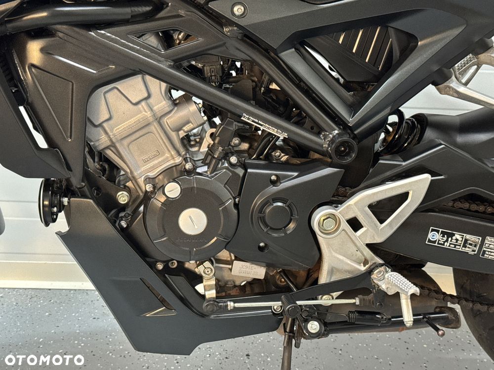 Honda CB - 18