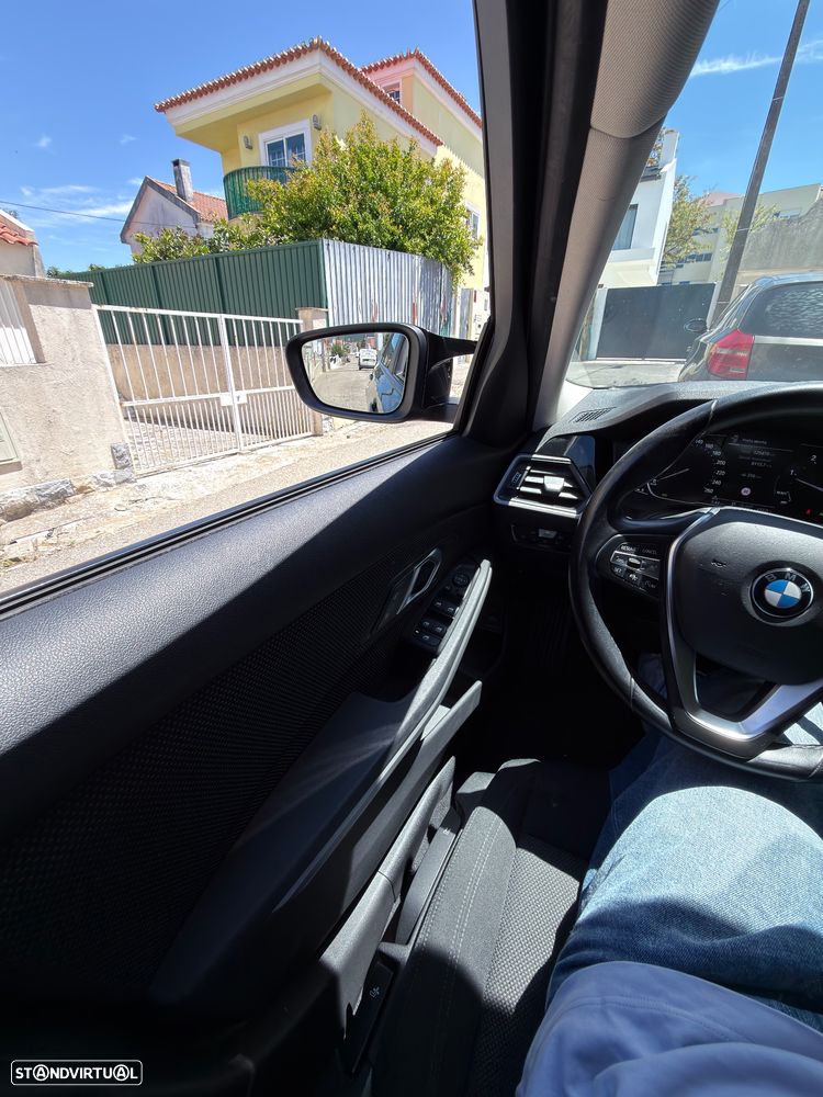 BMW 320 d Line Luxury Auto - 27