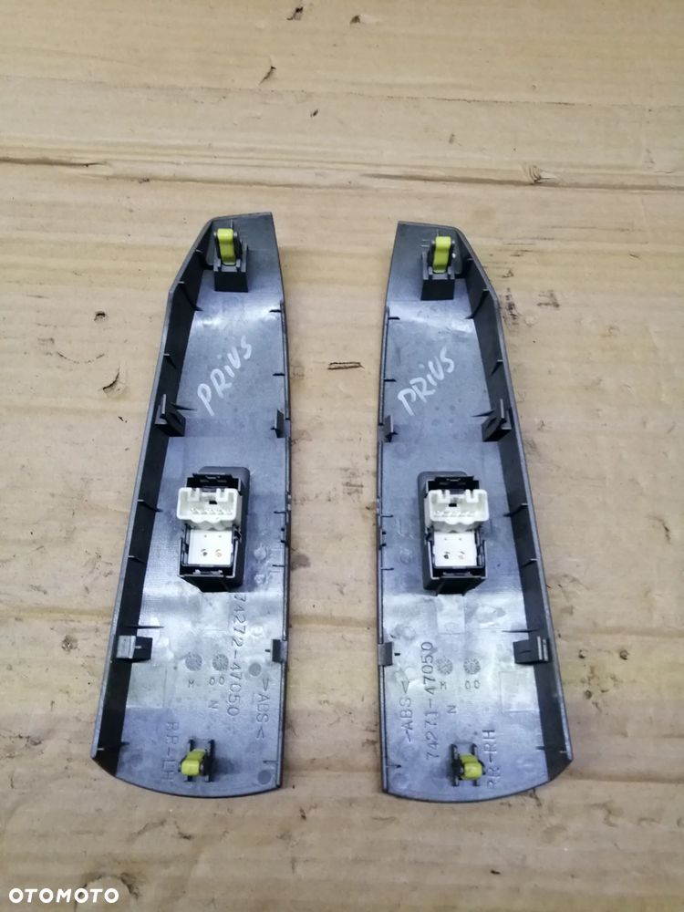 Toyota Prius II panele sterowania szyb komplet - 3