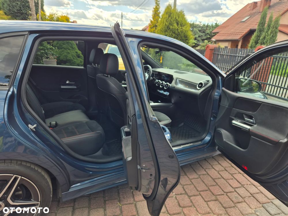Mercedes-Benz Klasa B 200 d AMG Line 8G-DCT - 13