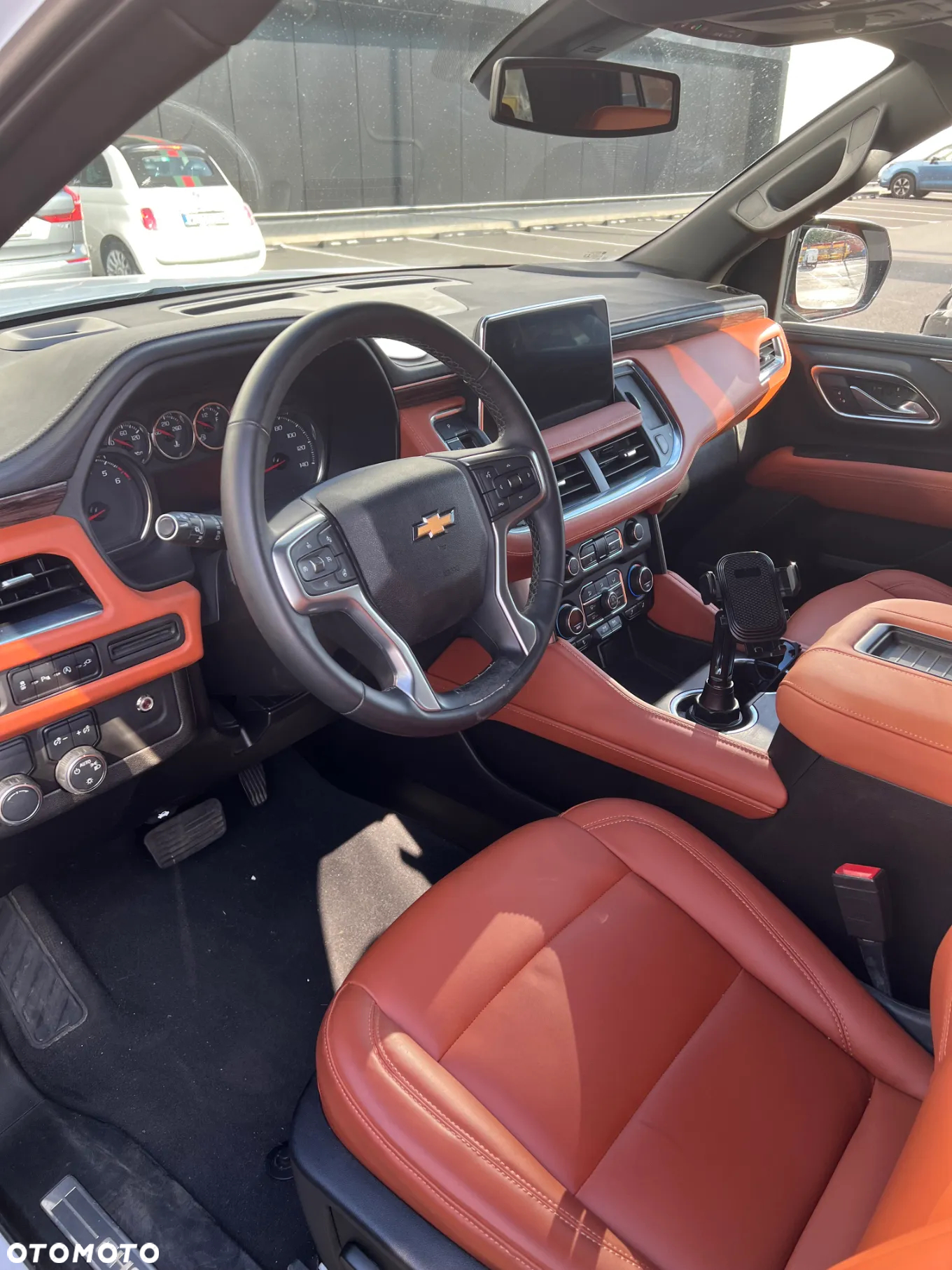 Chevrolet Tahoe - 8
