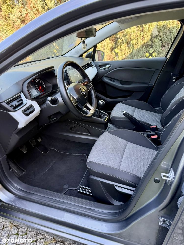 Renault Clio - 9