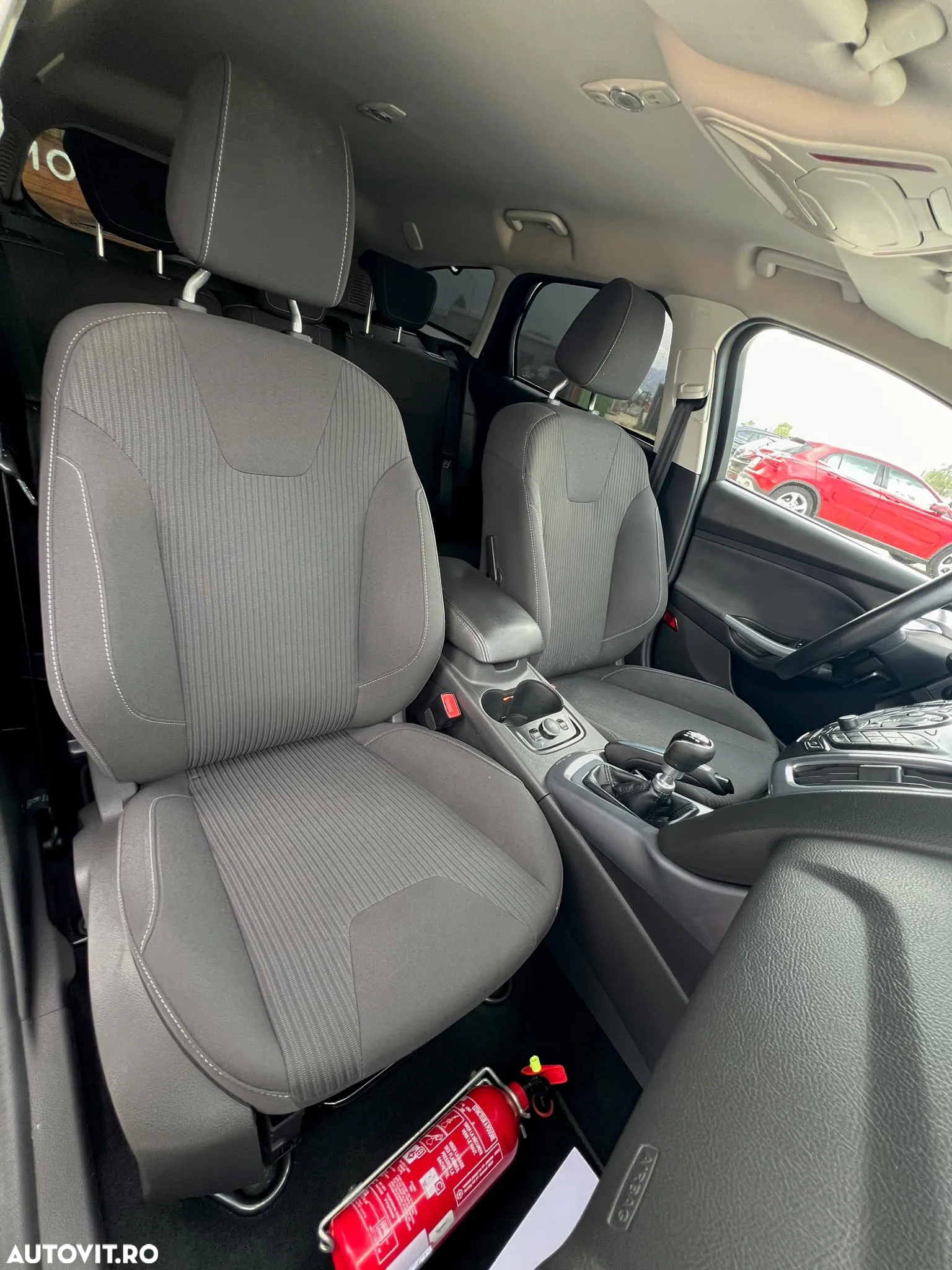 Ford Focus 1.6 TDCI DPF Titanium - 9