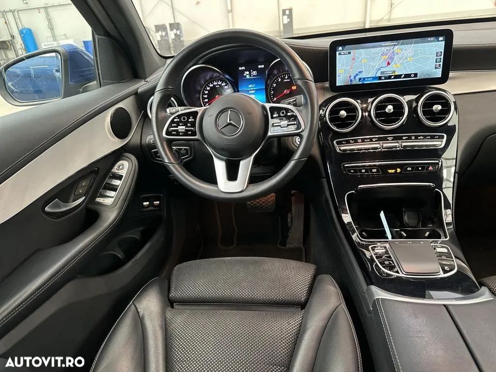 Mercedes-Benz GLC 300 e 4MATIC - 13