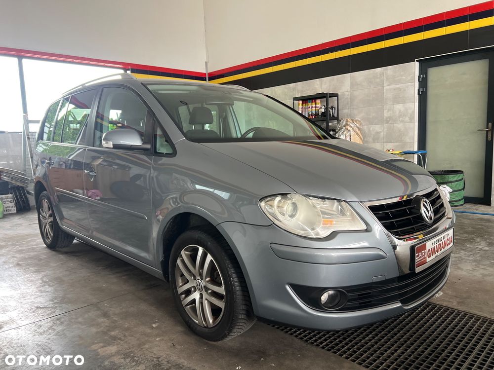 Volkswagen Touran 2.0 TDI DPF BlueMotion Technology Comfortline - 3