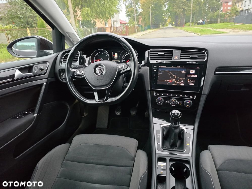 Volkswagen Golf Variant 2.0 TDI SCR Highline - 18
