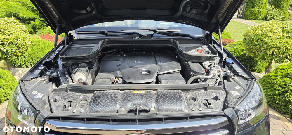 Mercedes-Benz GLS - 28
