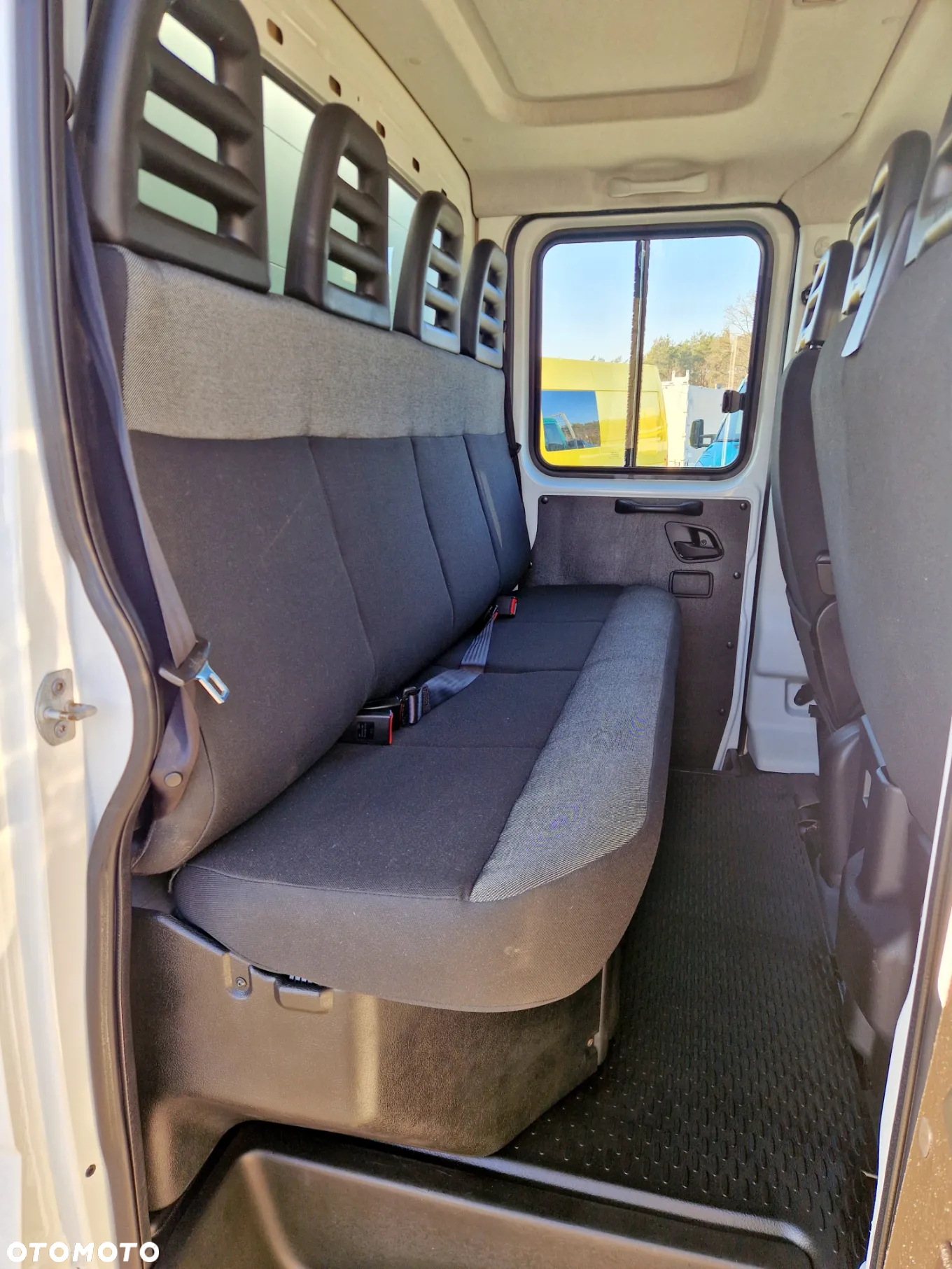 Iveco IVECO 35C13 2.3 HPI 130 KONNY KLIMA WEBASTO 8 BIEGOWY HIMATIC 7 OSOBOWA BRYGADÓWKA SKRZYNIA 3.5 METRA GWARANCJA - 19