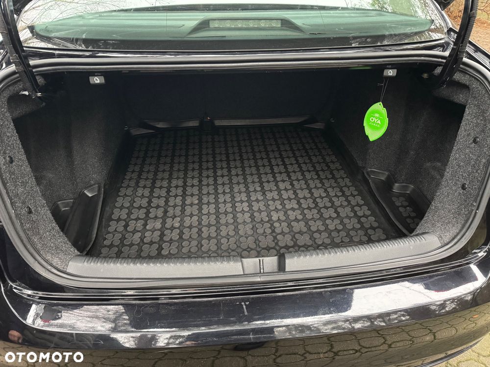 Volkswagen Jetta - 8