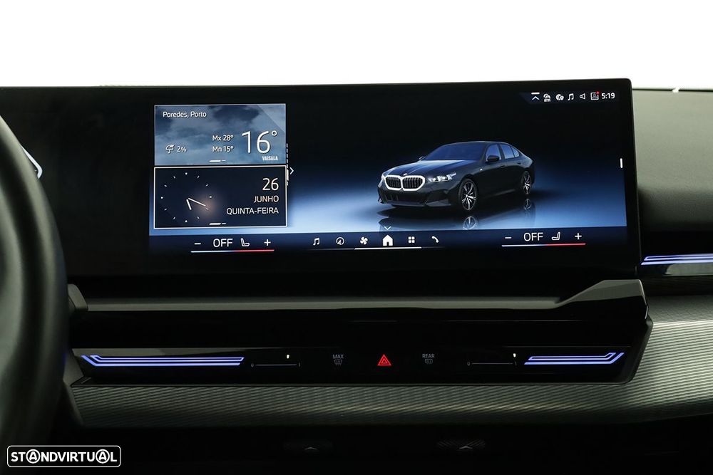 BMW 520 d Pack Desportivo M - 9