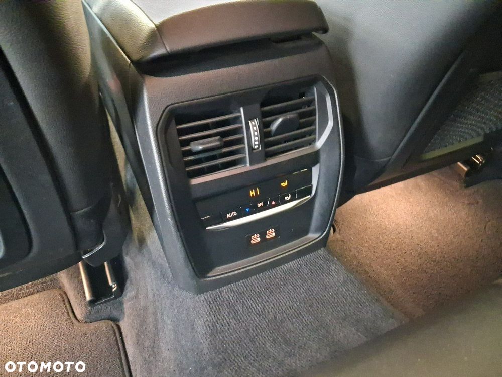 BMW Seria 3 - 12