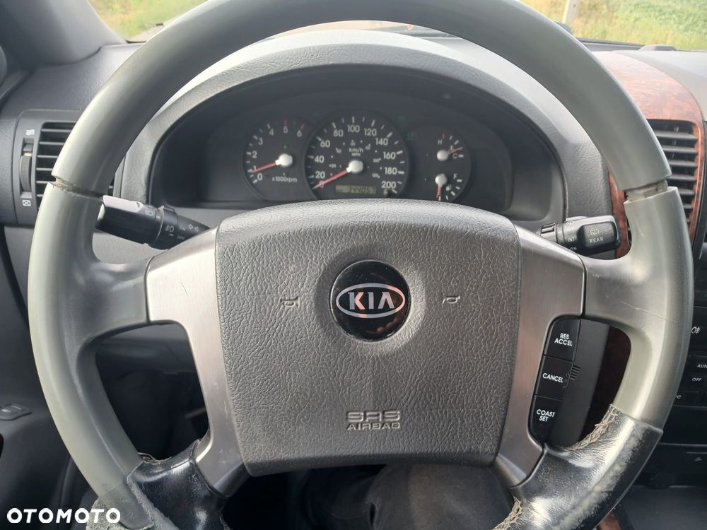 Kia Sorento - 4