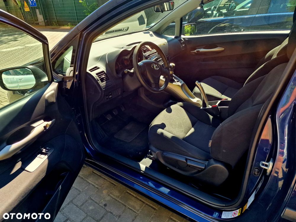 Toyota Auris 1.4 VVT-i Terra - 5