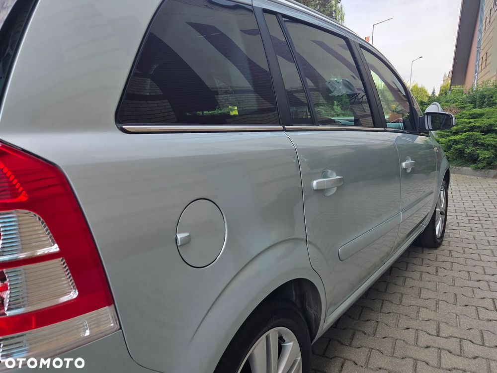 Opel Zafira 1.8 Innovation 110 Jahre - 16