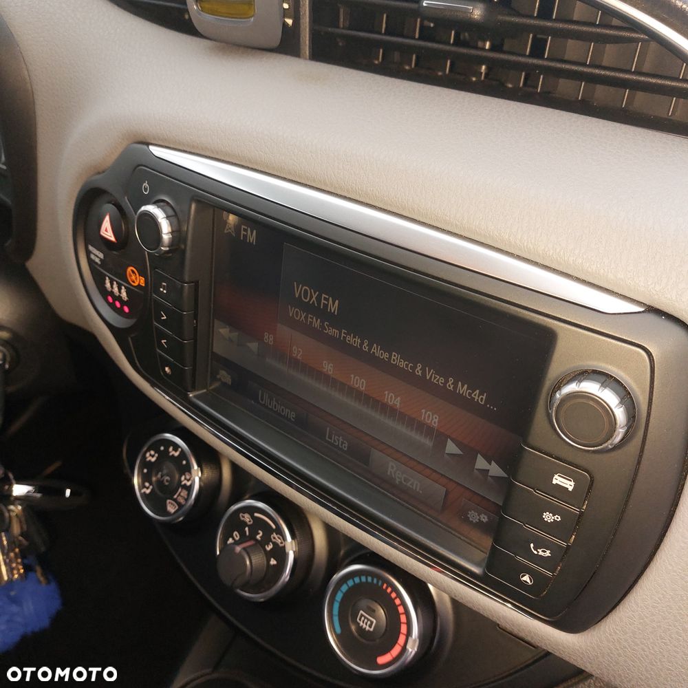 Toyota Yaris 1.33 Premium - 6