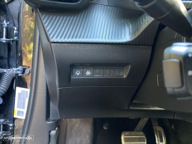 Peugeot 2008 1.5 BlueHDi GT EAT8 - 23