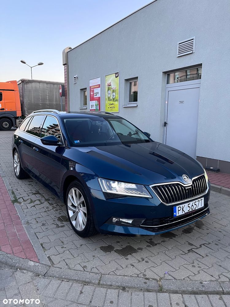 Skoda Superb 2.0 TDI Ambition - 4