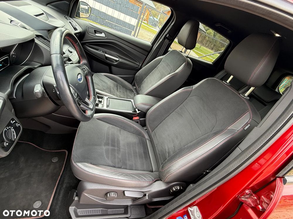 Ford Kuga 2.0 TDCi AWD ST-Line - 24
