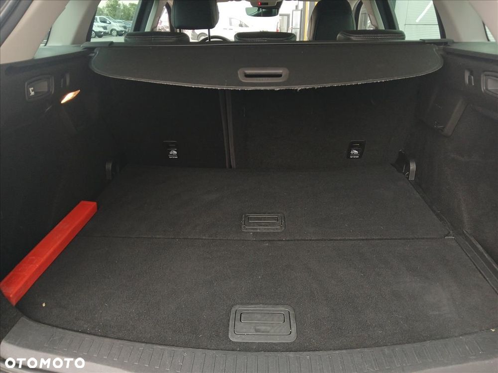 Renault Megane 1.3 TCe FAP Techno EDC - 10