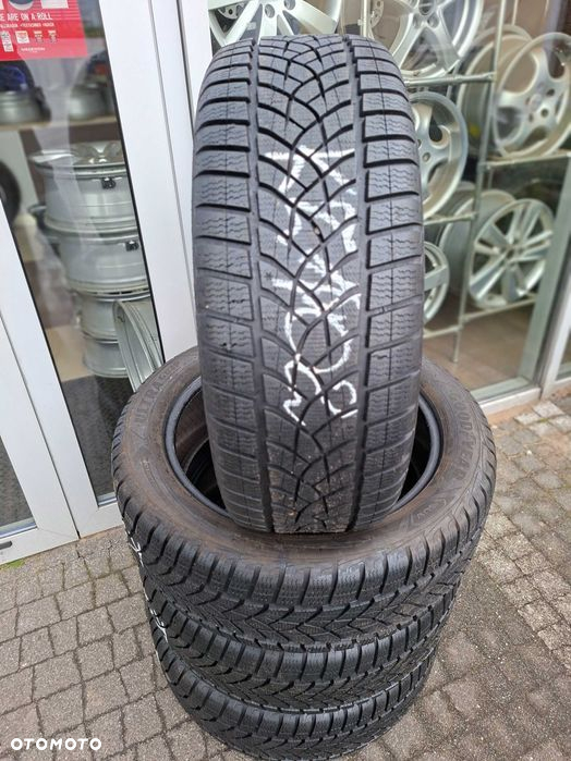 235/50R19 99V Goodyear Ultragrip performance gen-1 KZ102 K5
