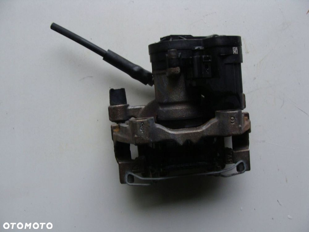 zacisk lewy tył audi a3 8v vw golf viioctavia iii leon iii 5q0615405ee - 2