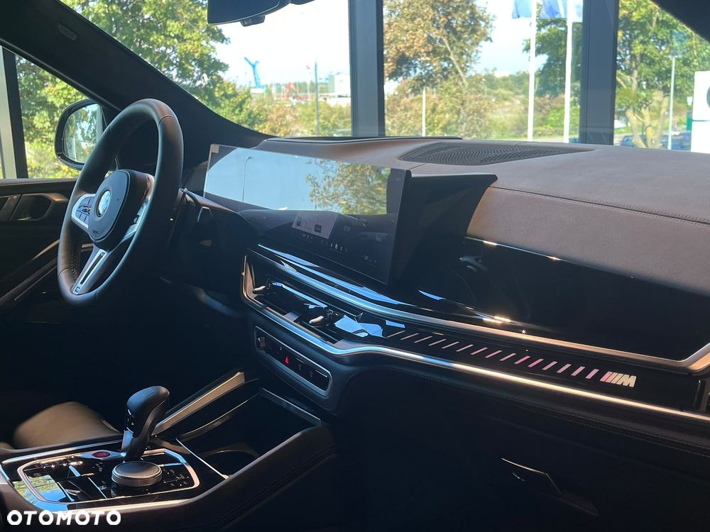 BMW X6M M - 24