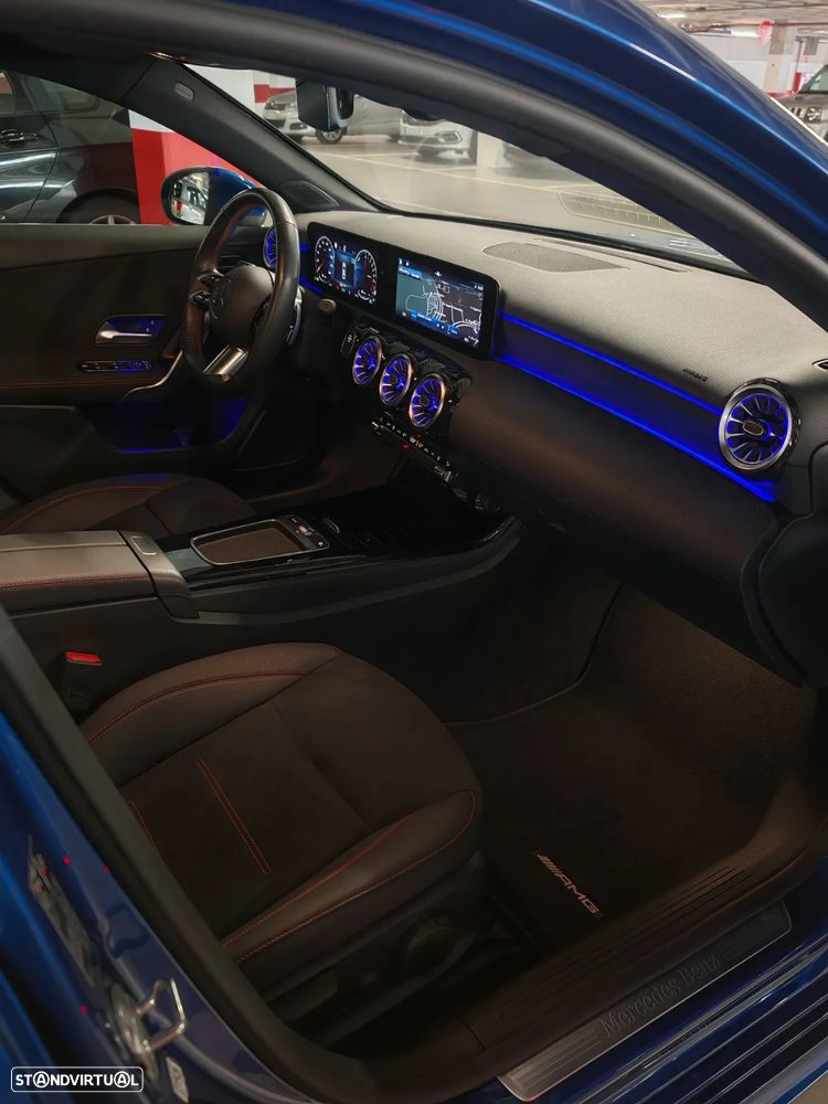 Mercedes-Benz A 250 Limousine e AMG Line - 13