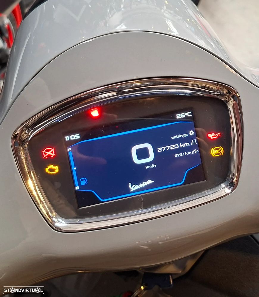 Vespa GTS Super SuperTech - 7