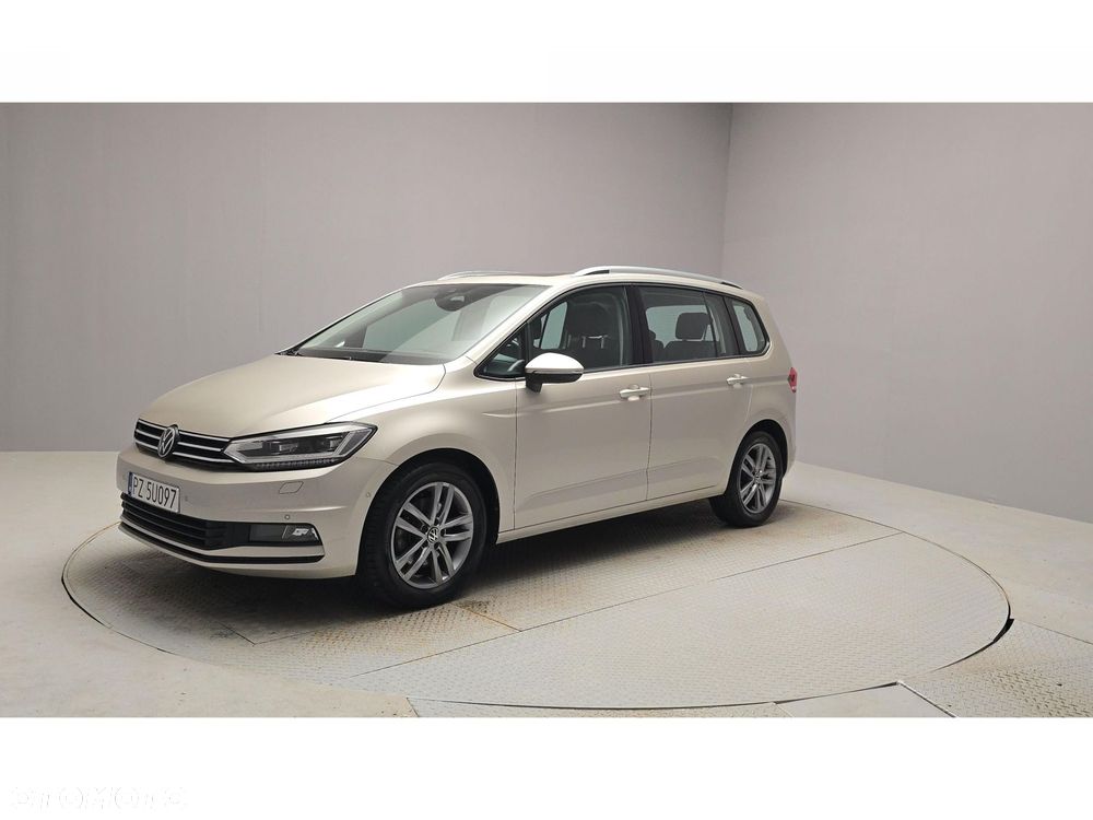 Volkswagen Touran - 1