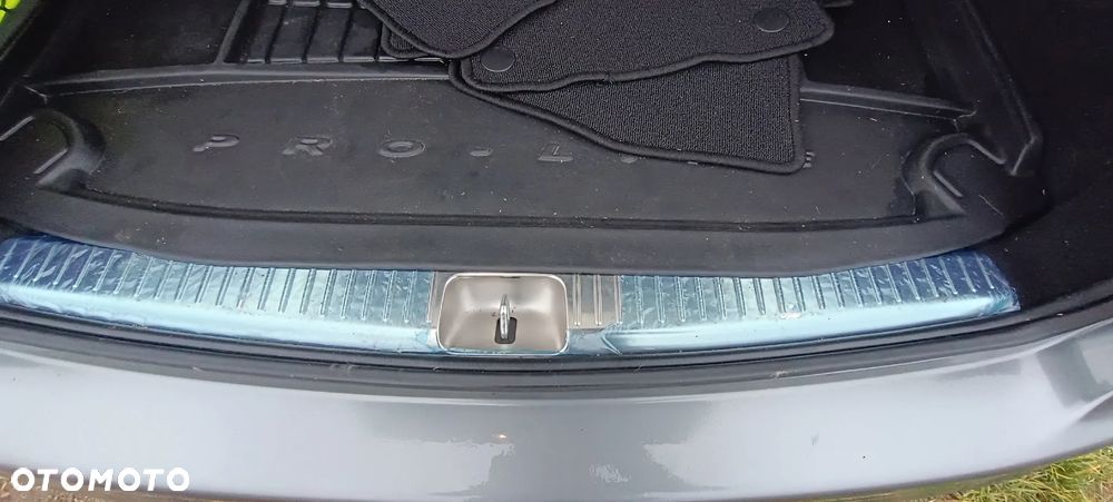 Mercedes-Benz Klasa C 200 9G-TRONIC AMG Line - 9