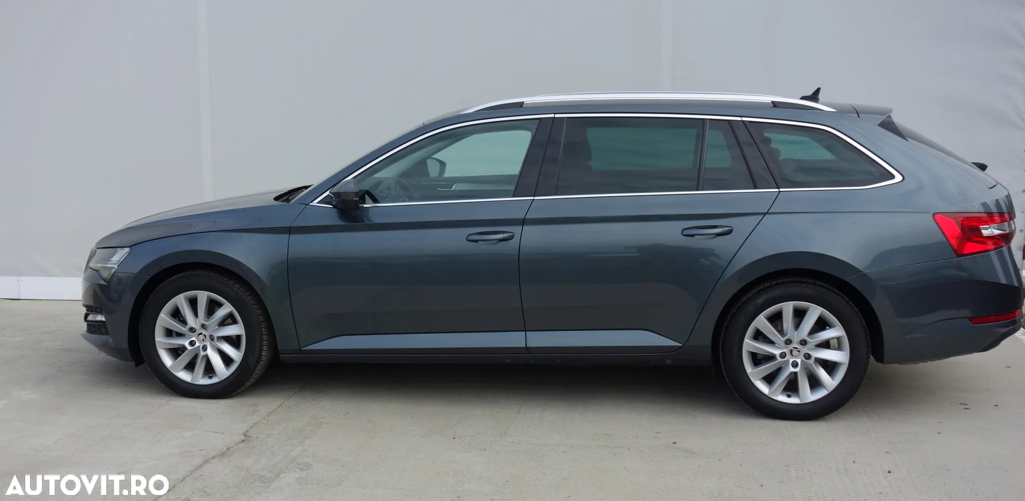 Skoda Superb Combi 2.0 TDI DSG Style - 20