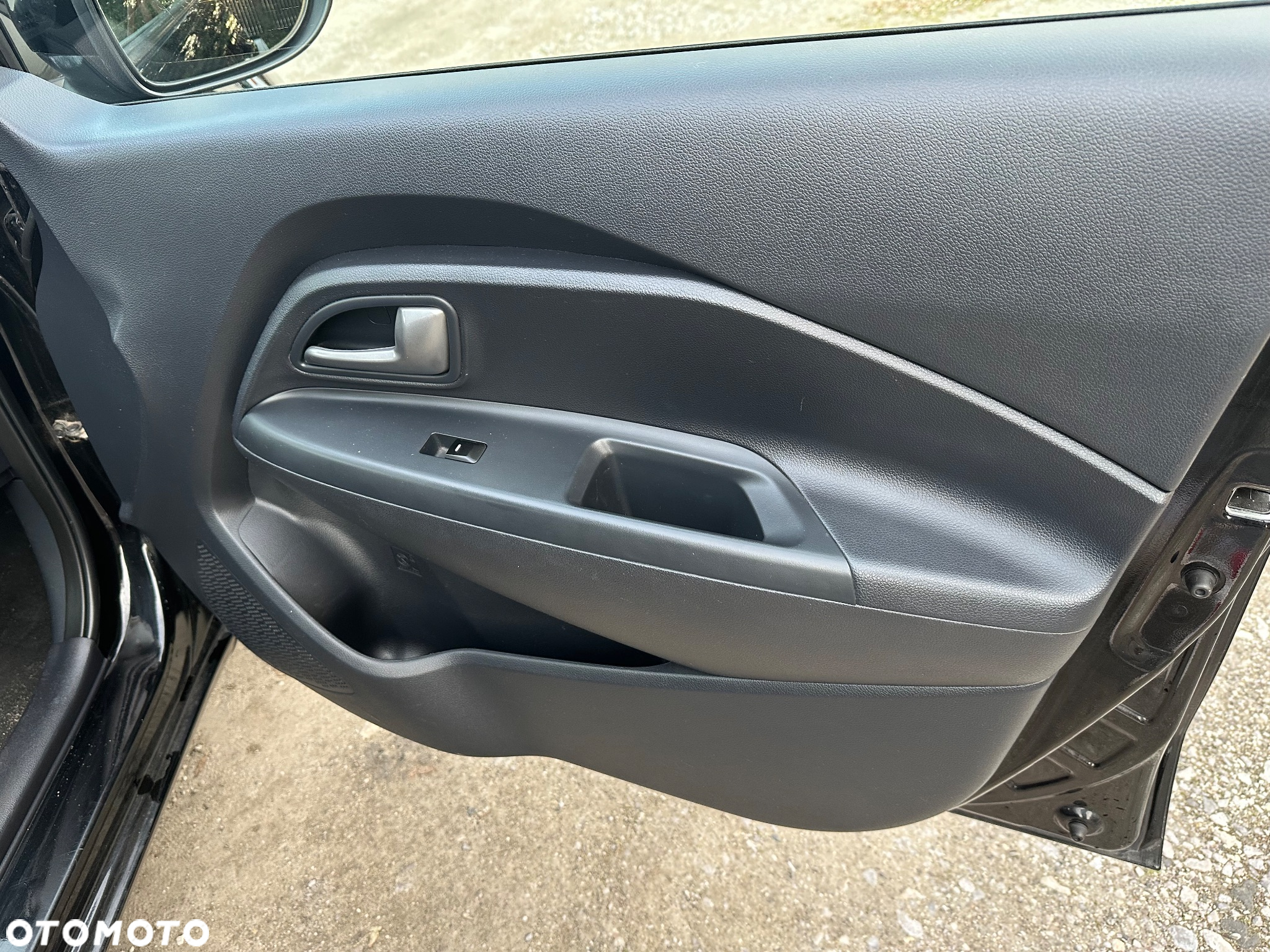 Kia Rio 1.2 M - 12