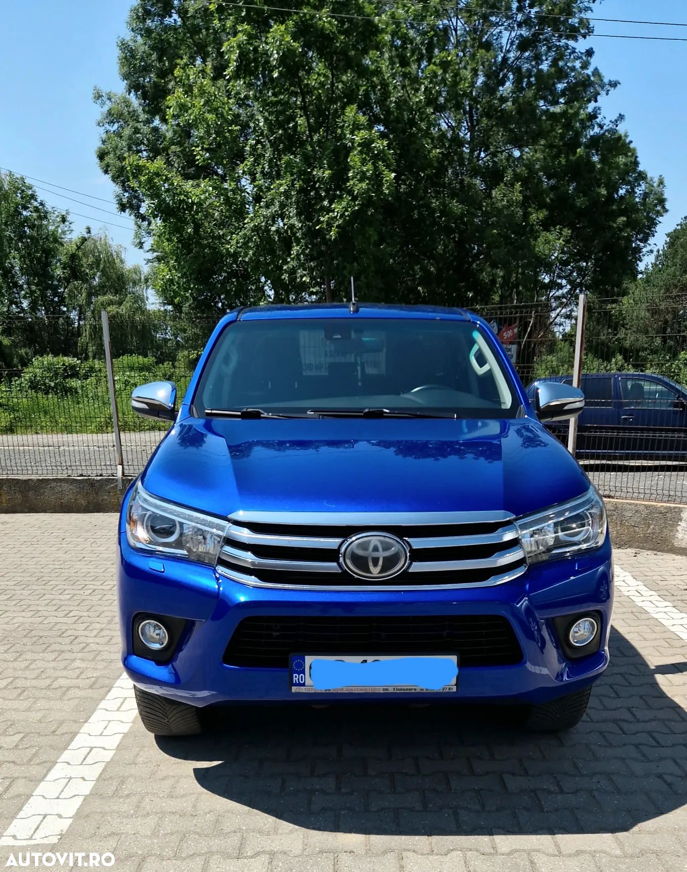 Toyota Hilux 4x4 Double Cab M/T Comfort - 1