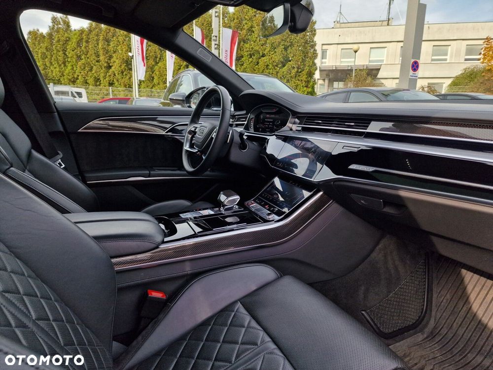 Audi S8 - 15