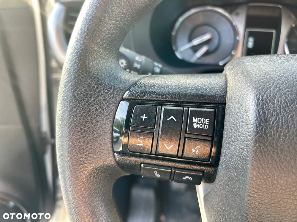 Toyota Hilux 2.4 D-4D Double Cab DLX 4x4 - 17