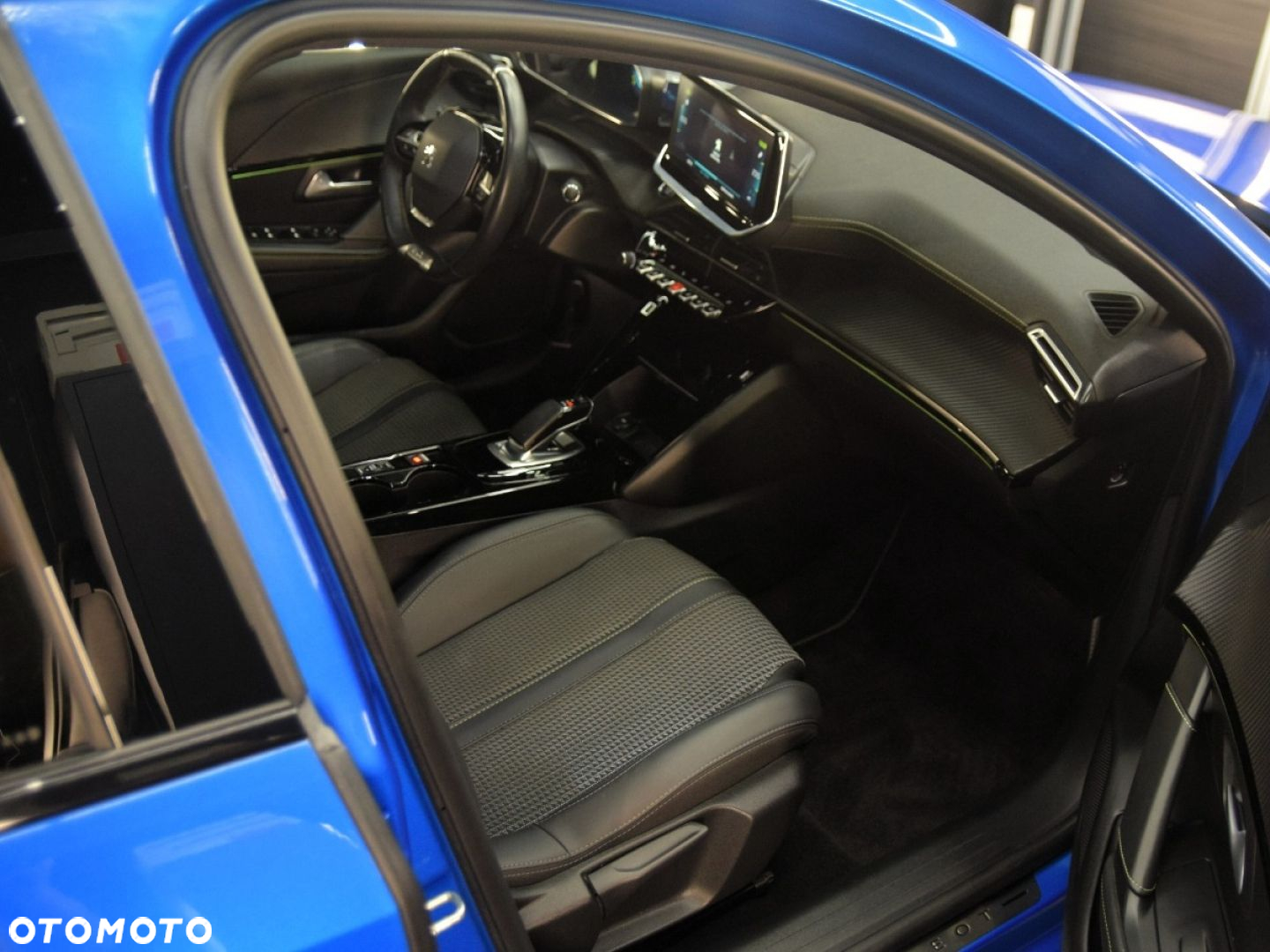 Peugeot 208 - 6
