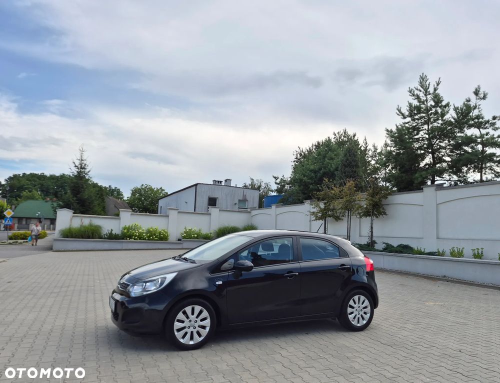Kia Rio - 1